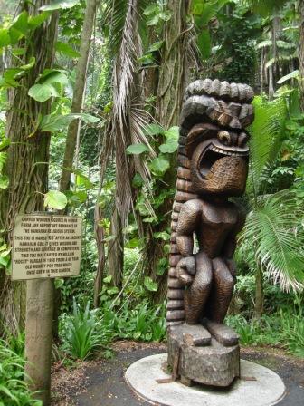 Hawaii Tiki statue